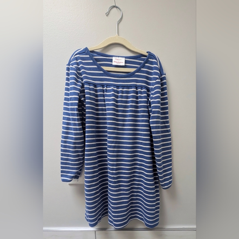 Hanna Andersson Blue and White Striped Dress, size US 6-7